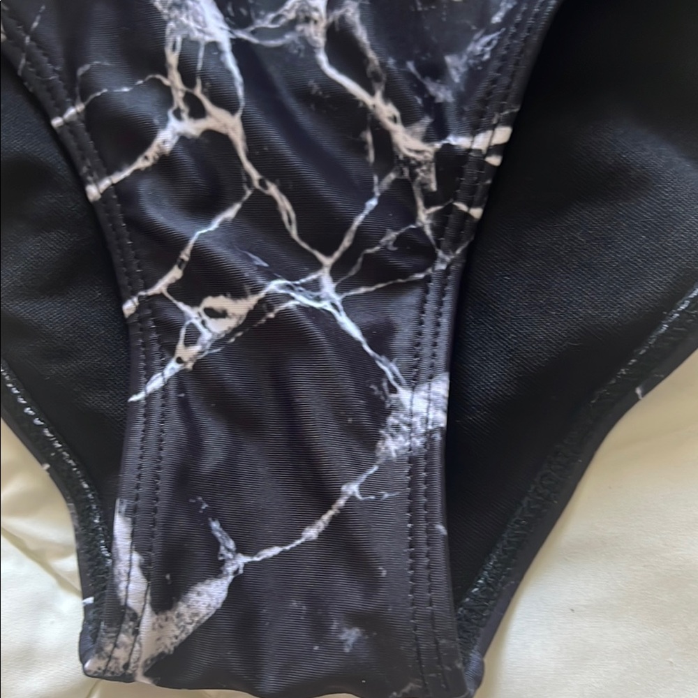 Unique Black Marble Pattern Bikini Set - image 6
